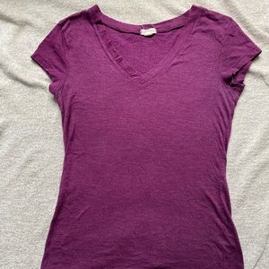 V-neck tee